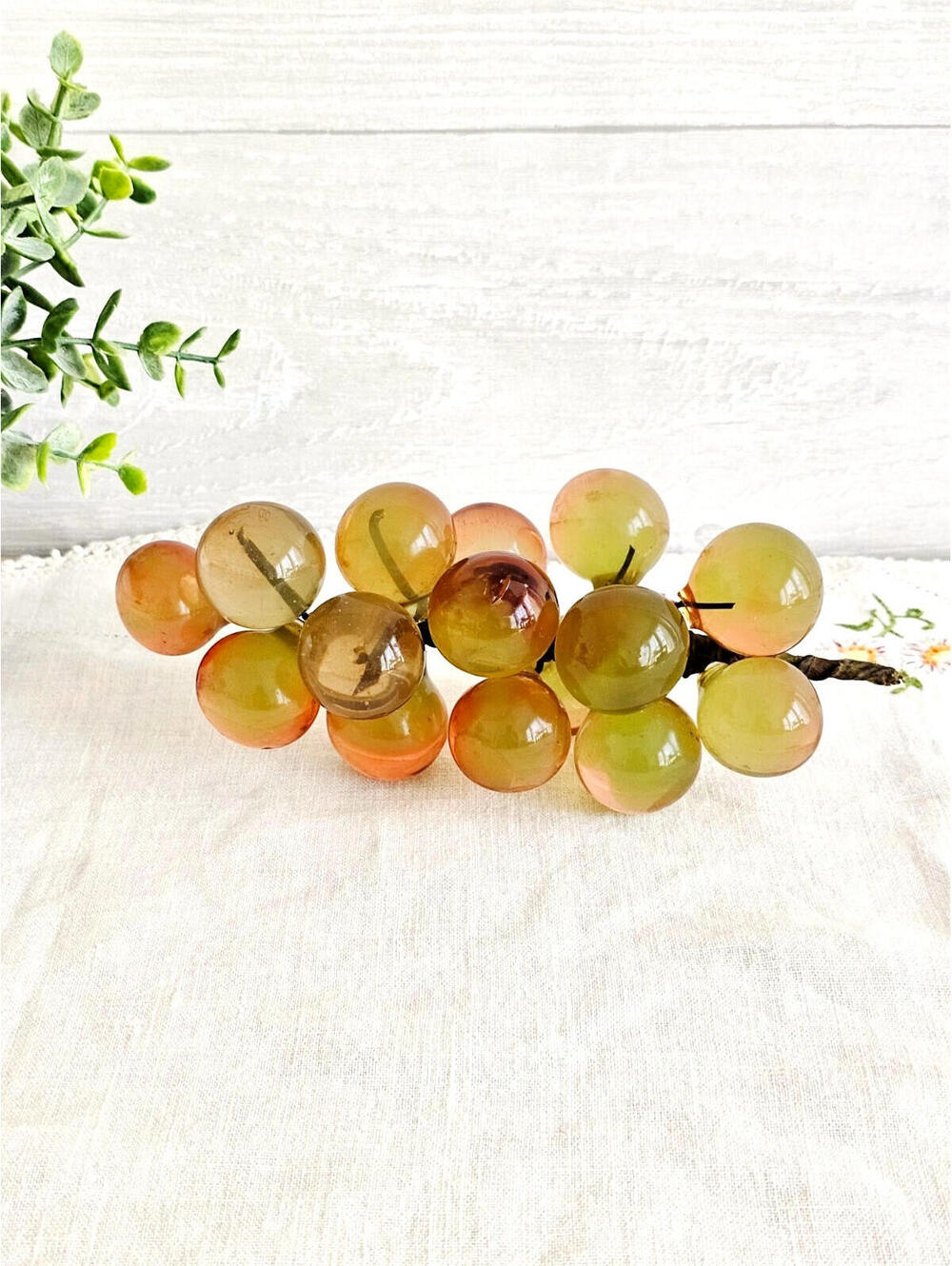 Vintage Lucite Red & Green Ombre Grapes Cluster On Grapevine MCM Decor READ